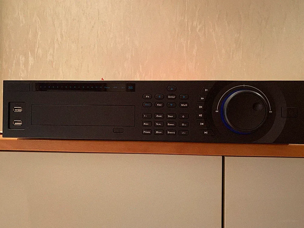 2 ÜBERWACHUNGSKAMERAS mit dazugehörigem RECEIVER - Versand KOSTENLOS - UNBENUTZT