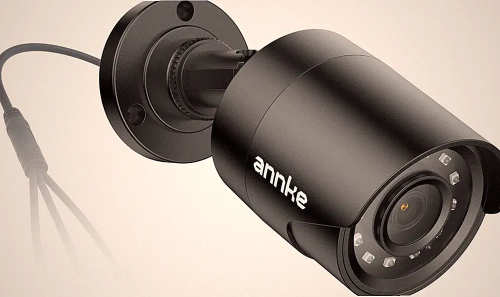 ANNKE 1080P Sicherheitskamera AHD/TVI/CVI/CVBS 4-in-1 Aussen Kabelgebunden