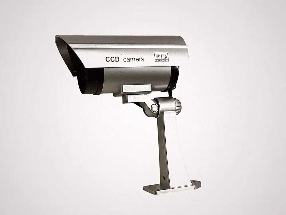 Dummy-Überwachungskamera für den Außeneinsatz UNITEC blinkende LED-Diode IP44