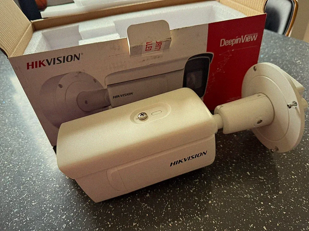 Hikvision DS-2CD2685G0IZS Outdoor Bullet Überwachungskamera CCTV GEBRAUCHT