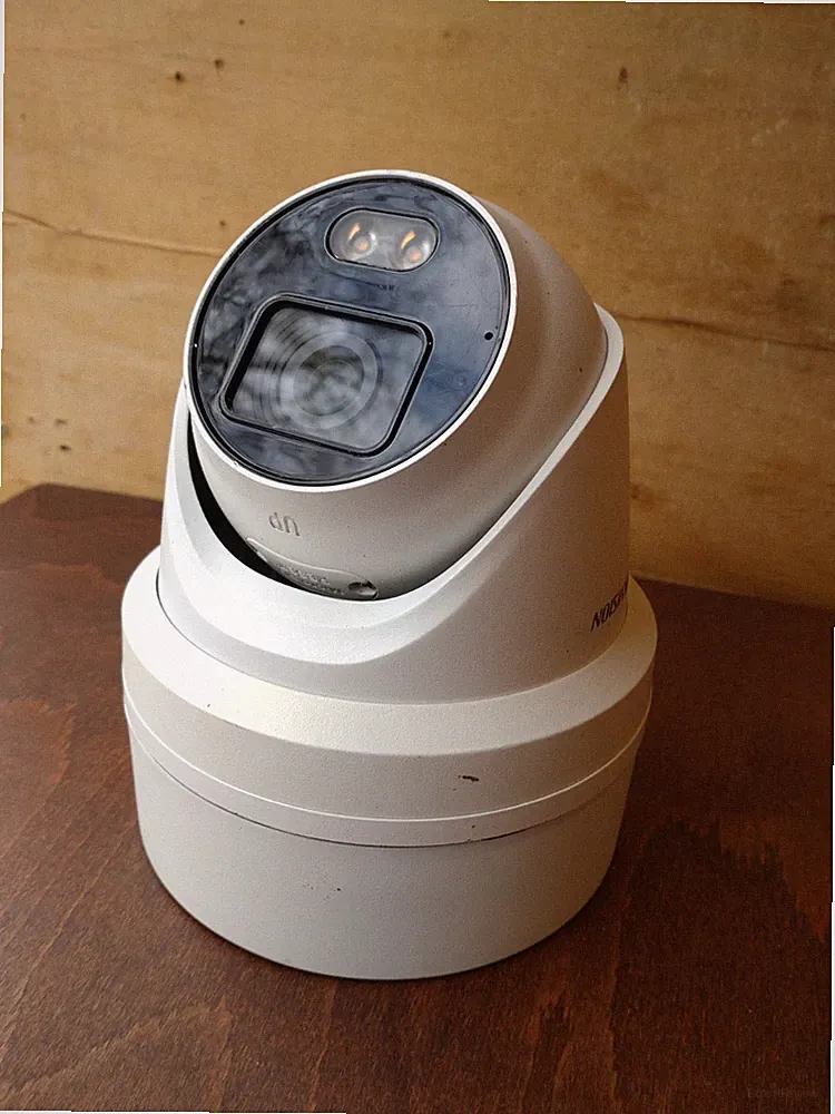 Hikvision DS2CD2347G1LU Indoor/Outdoor Dome Überwachungskamera