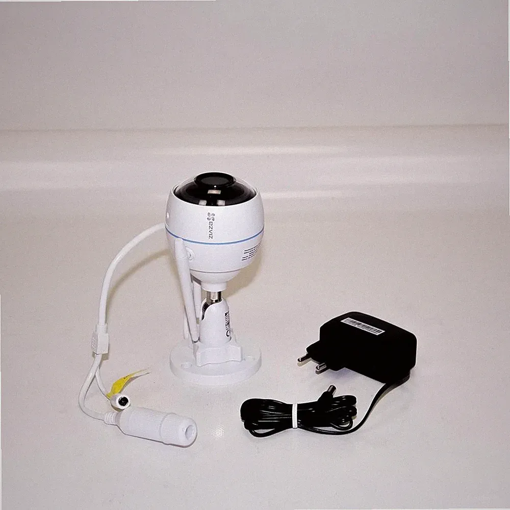 Überwachungskamera aussen WiFi 2.4Ghz Ezviz Kamera, Sirene und Licht Alarm, Nach